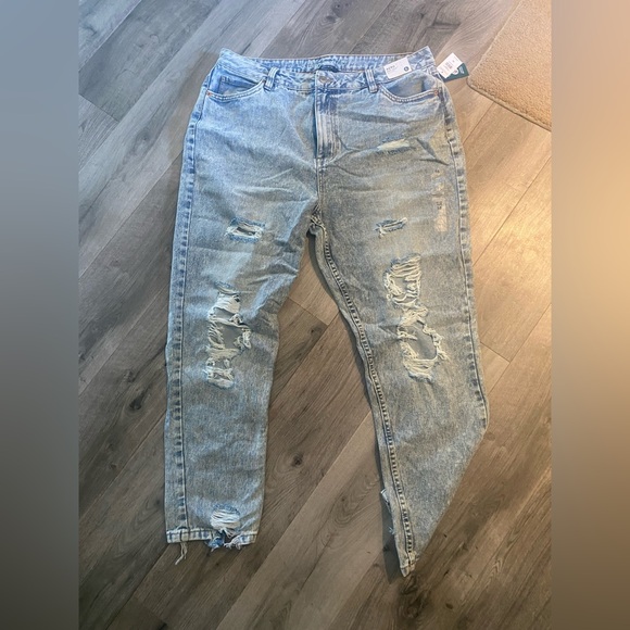 Aeropostale Denim - Women’s distressed mom jeans.